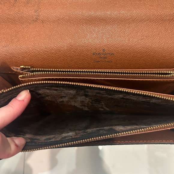 Louis Vuitton GUC Concorde Clutch Bag - Picture 9 of 14